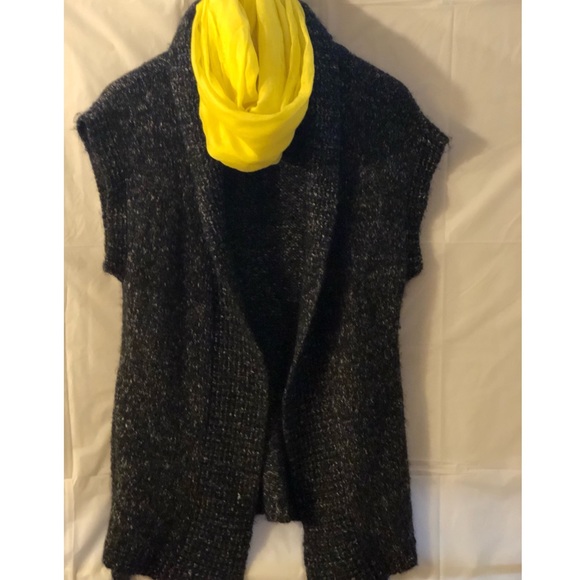 Women’s Tunic Sweater w/belt - Picture 2 of 5